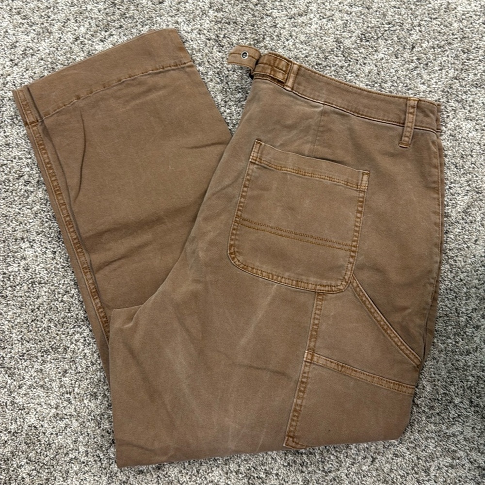 Old navy khaki utility pant